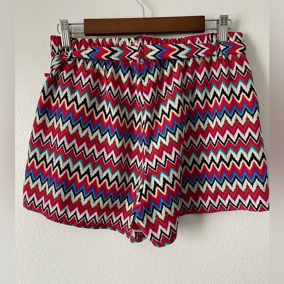 BeBop Women's Med Colorful Rainbow Chevron Summer Shorts Travel Resort Beach - Picture 10 of 11
